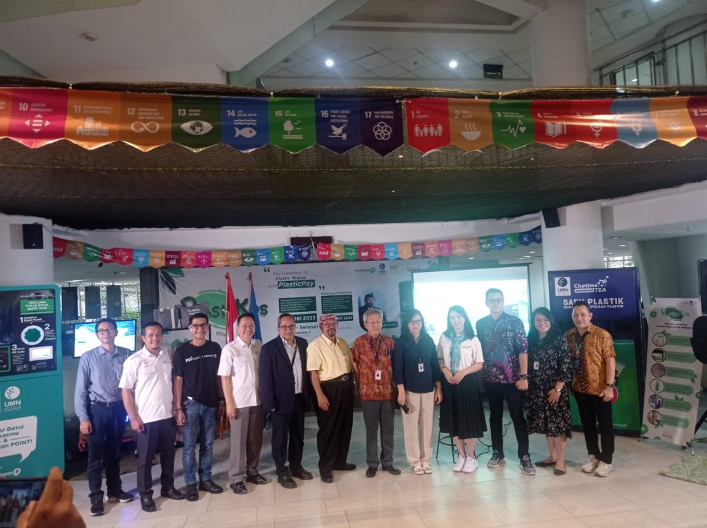 UMN Plasticpay Luncurkan Reverse Vending Machine BSI Dan Dropbox