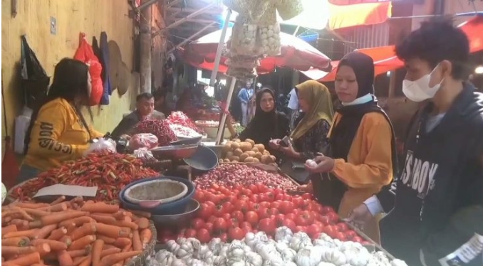 Harga Cabai Merah Di Pasar Rangkasbitung Makin Pedas Tembus Rp96 Ribu