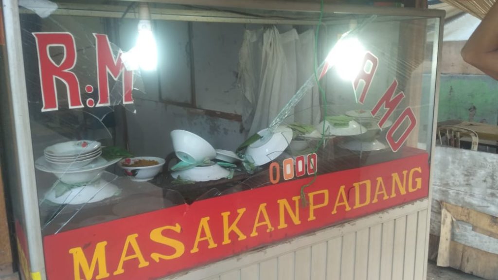 Rumah Makan di Kibin Dirusak Orang Tak Dikenal | BantenNews.co.id