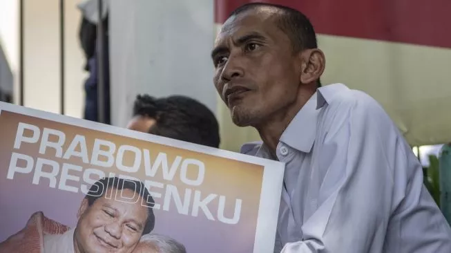 Jelang Hut Partai Sekjen Gerindra Instruksikan Kader Pasang Bendera Prabowo Presiden 2024 5219
