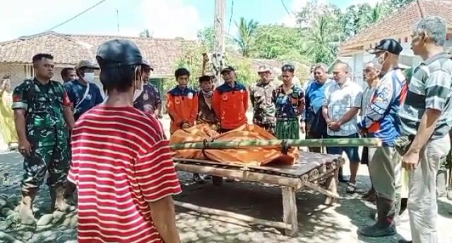 Korban Longsor Di Lebak Ditemukan Meninggal Dunia | BantenNews.co.id ...