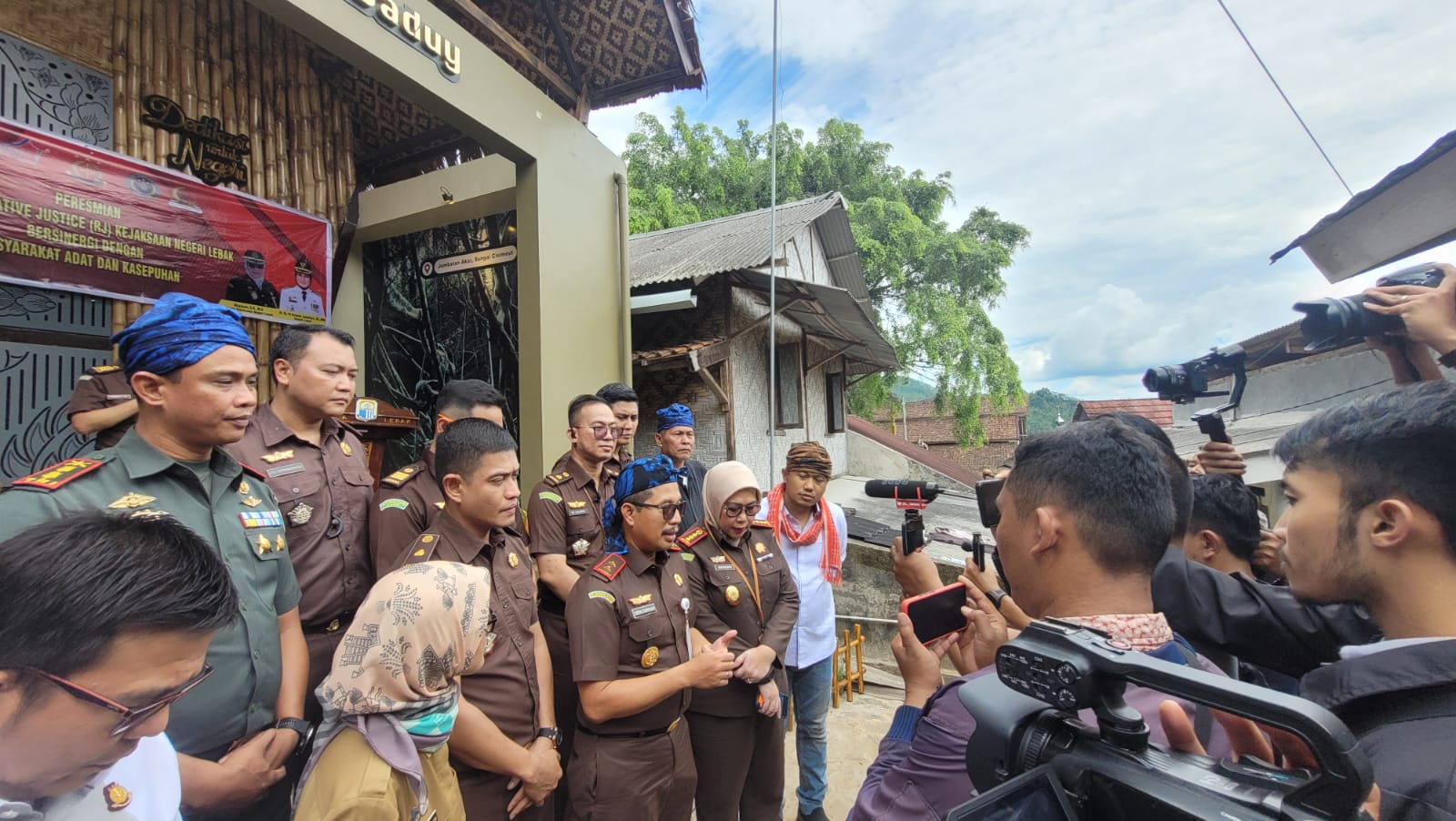 Kejati Banten Resmikan Rumah Restorative Justice Dan Posko Keadilan ...