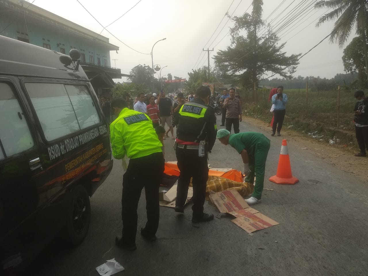 Mahasiswa Tewas Terlindas Truk Di Jalan Raya Serang Petir | BantenNews ...