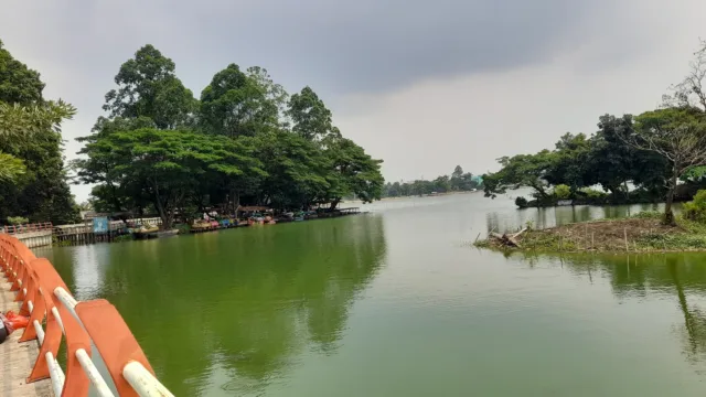 Situ Cipondoh, destinasi kebanggaan Kota Tangerang. (Dheicka)